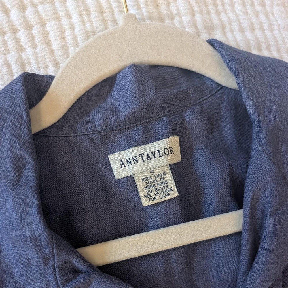 Vintage 90s Butter Mom Ann Taylor linen shirt in navy blue, size S - Picture 4 of 5